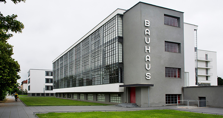 IGUMO and Bauhaus Launch an Online Intensive Course